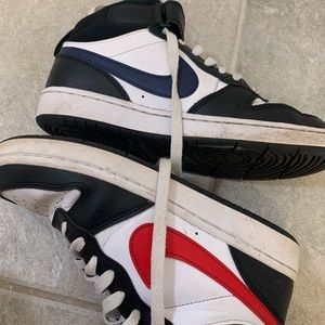 Nike Court Borough Red/Blue